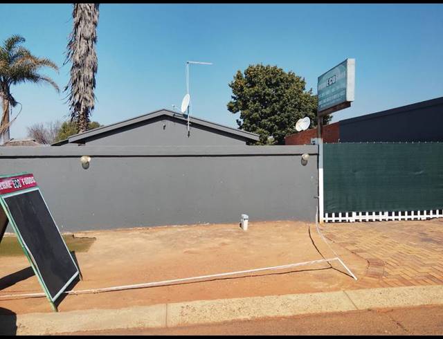 BUSINESS FOR SALE IN KEMPTON PARK WEST